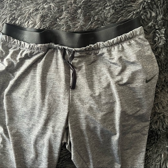 Nike Heather Gray Dri Fit Capri with Black Stripes - Picture 1 of 4